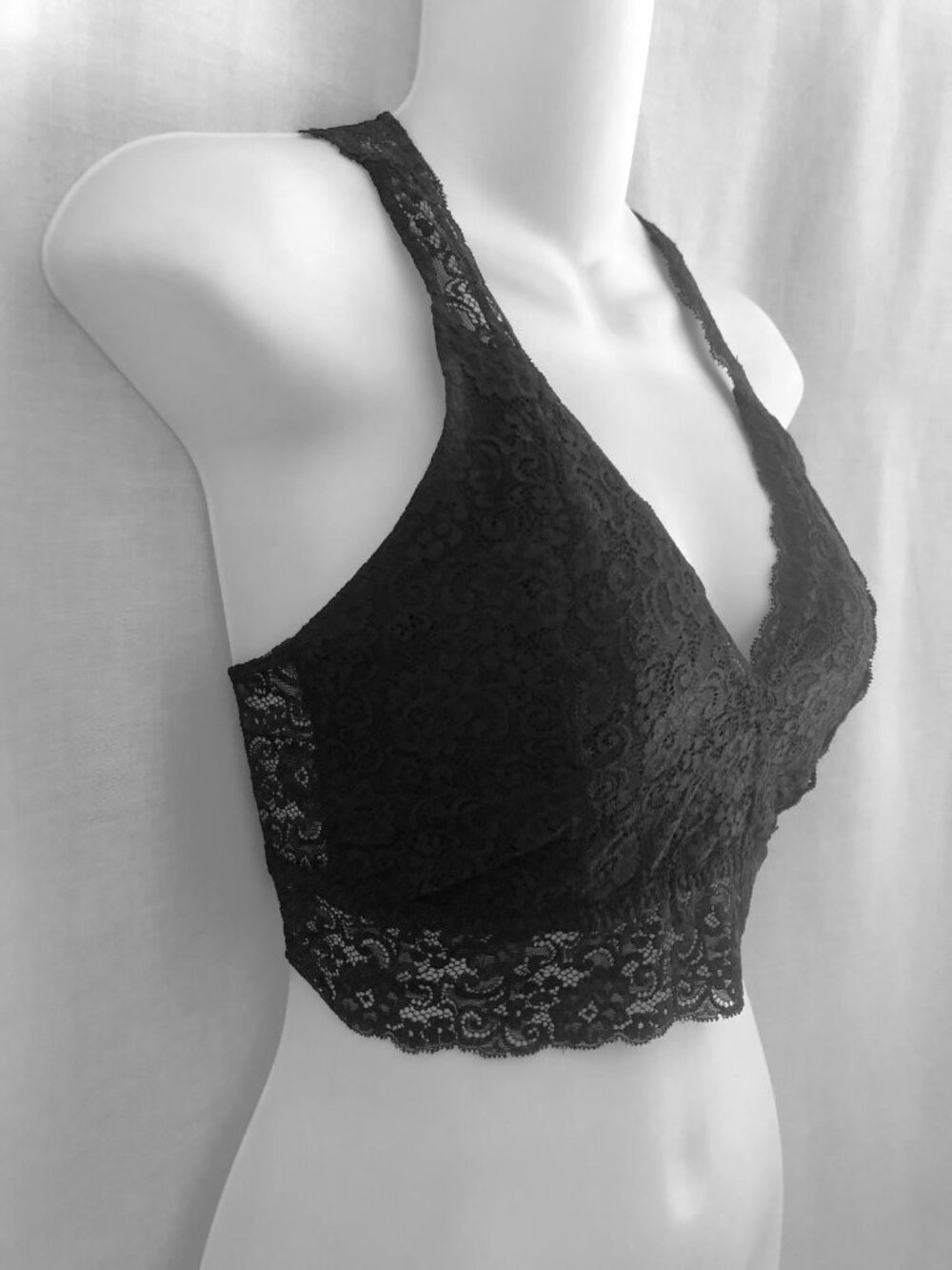 Soma Black Lace Bralette Racerback Size Large NWT